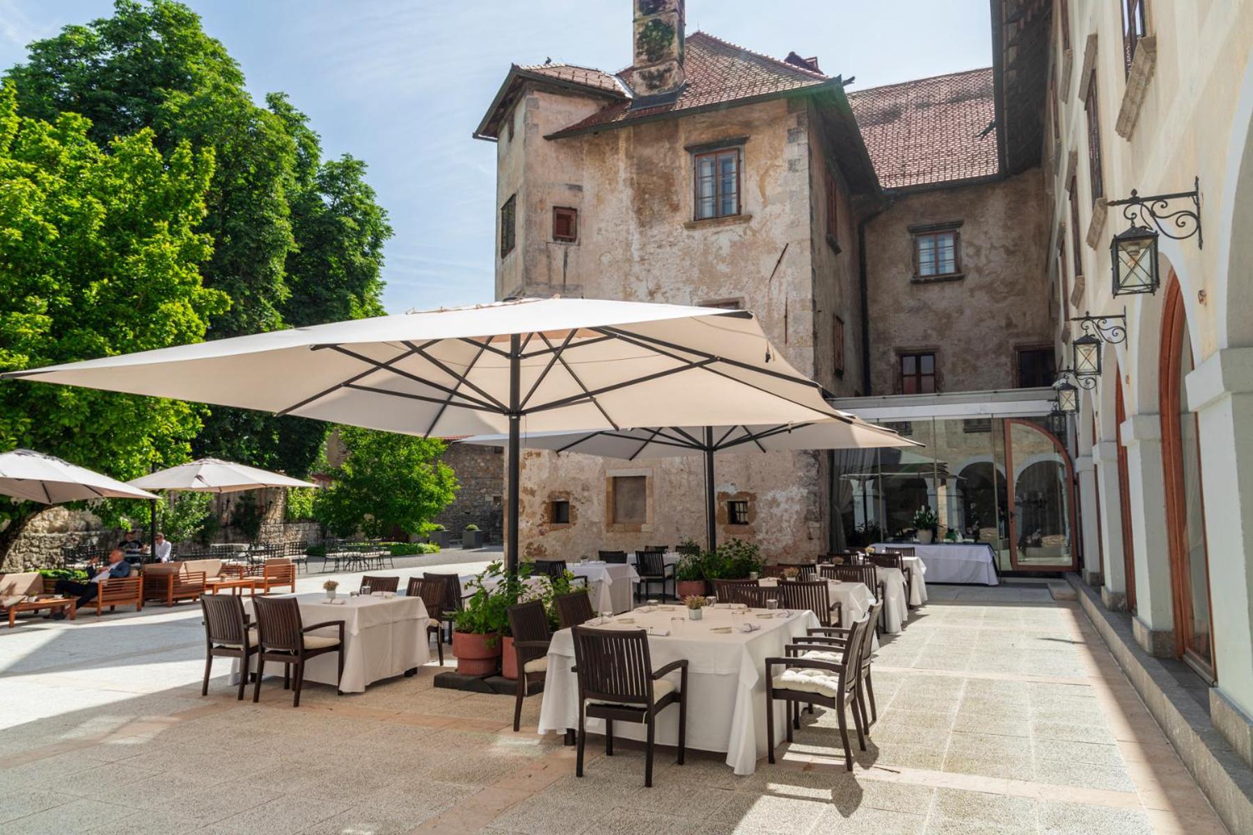 Hotel Grad Otocec - Relais Chateaux ภายนอก รูปภาพ